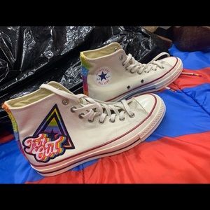 High top hippy chucks